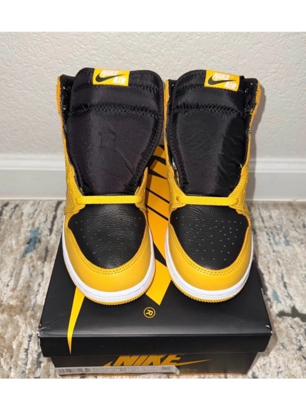 Nike Air Jordan 1 Mid Kids' Black/Yellow Basketball Shoes